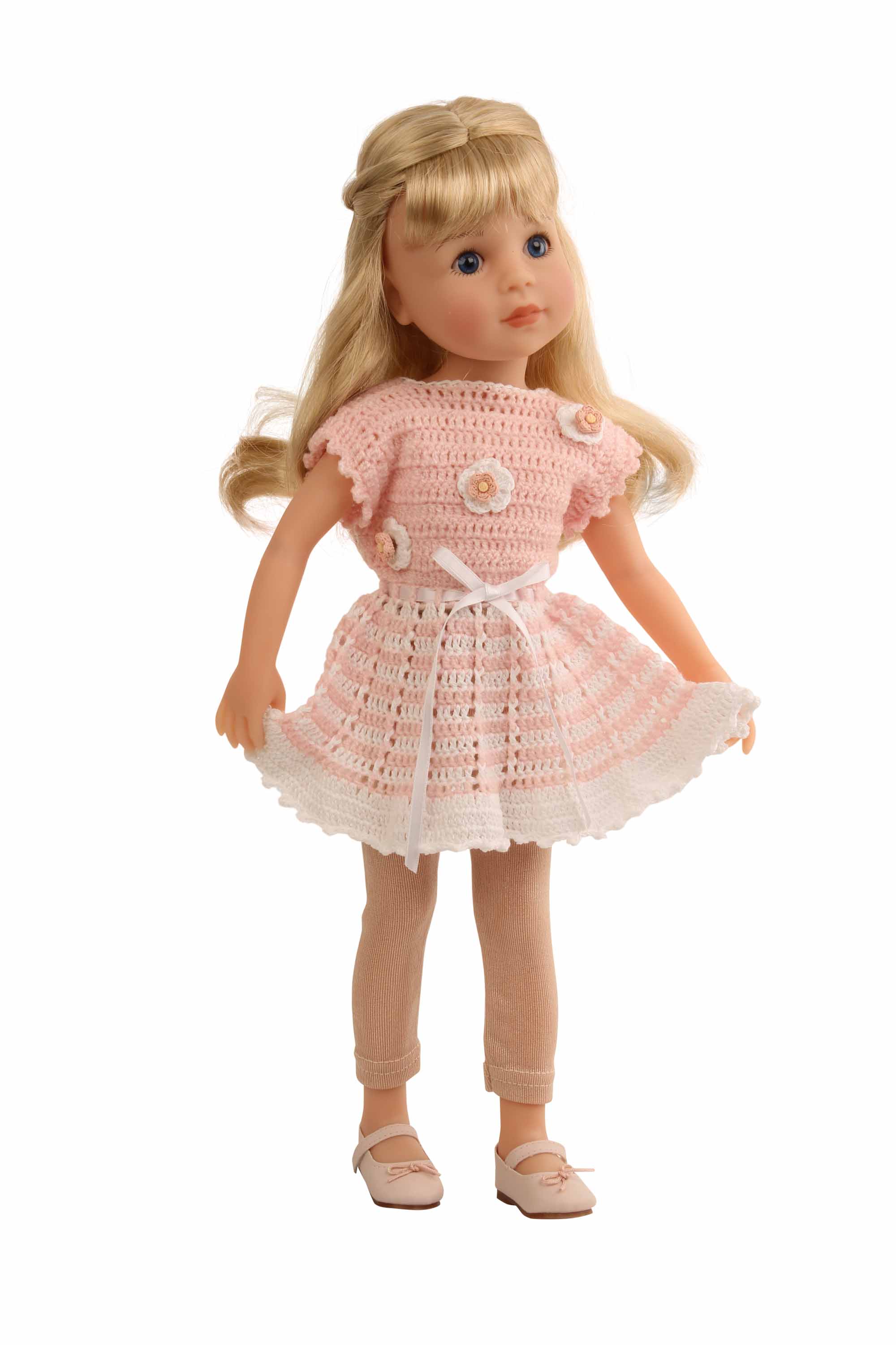 3046384 Stehpuppe Yella 46 cm blonde Haare, Häkelkleidung rose/weiss