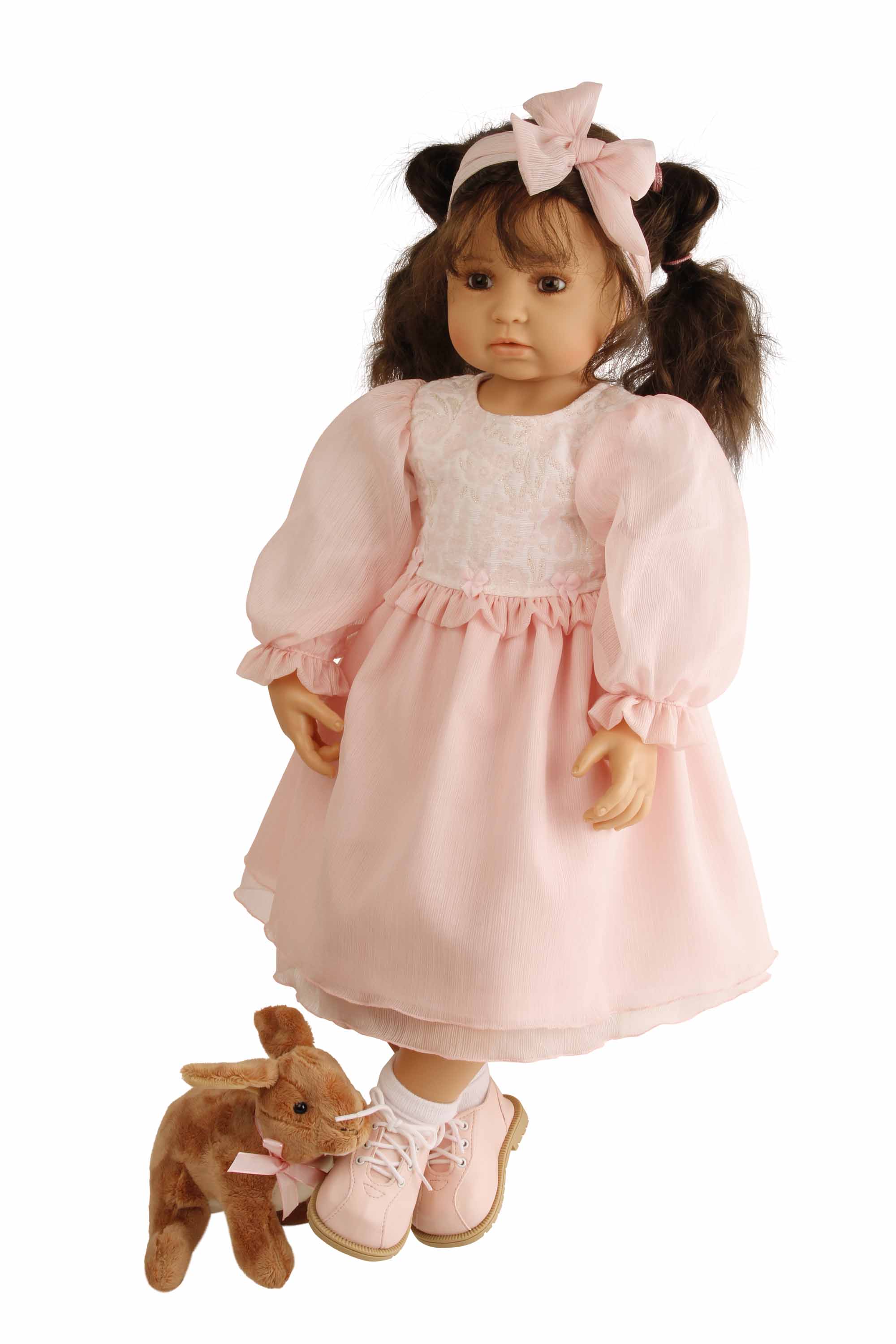 Puppe Anna-Maria 70 cm sitzend von Brigitte Paetsch braune Haare, Kleidung rose/weiss festlich